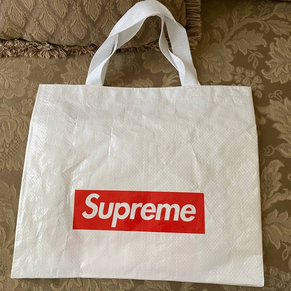 Supreme tote shopping bag. New